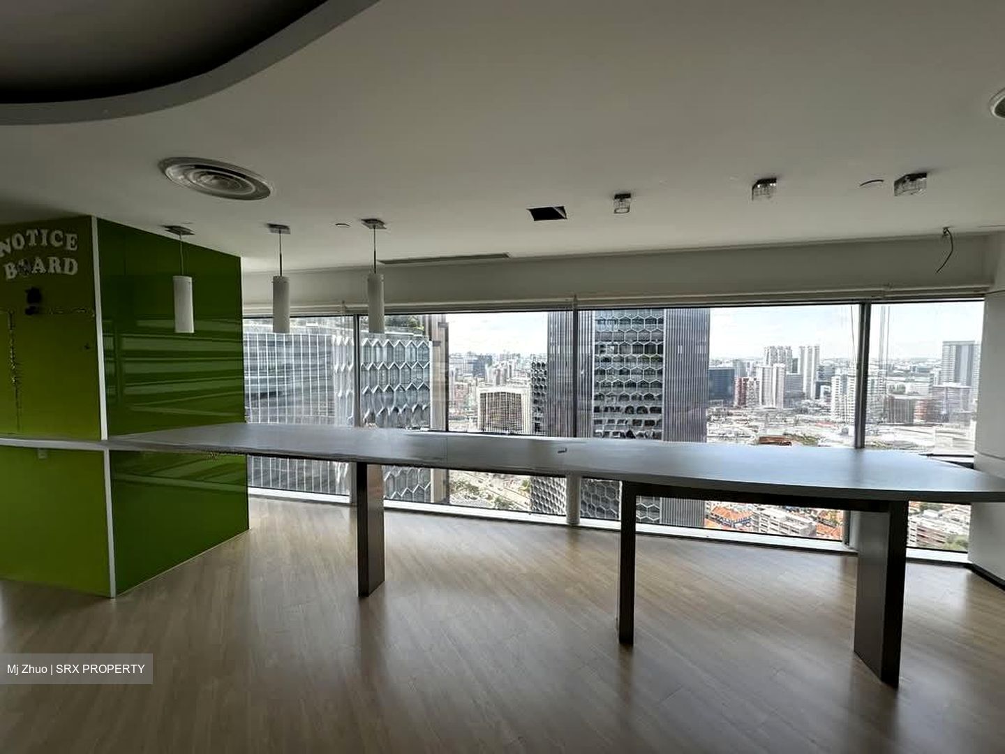 Gateway West (D7), Office #544180511